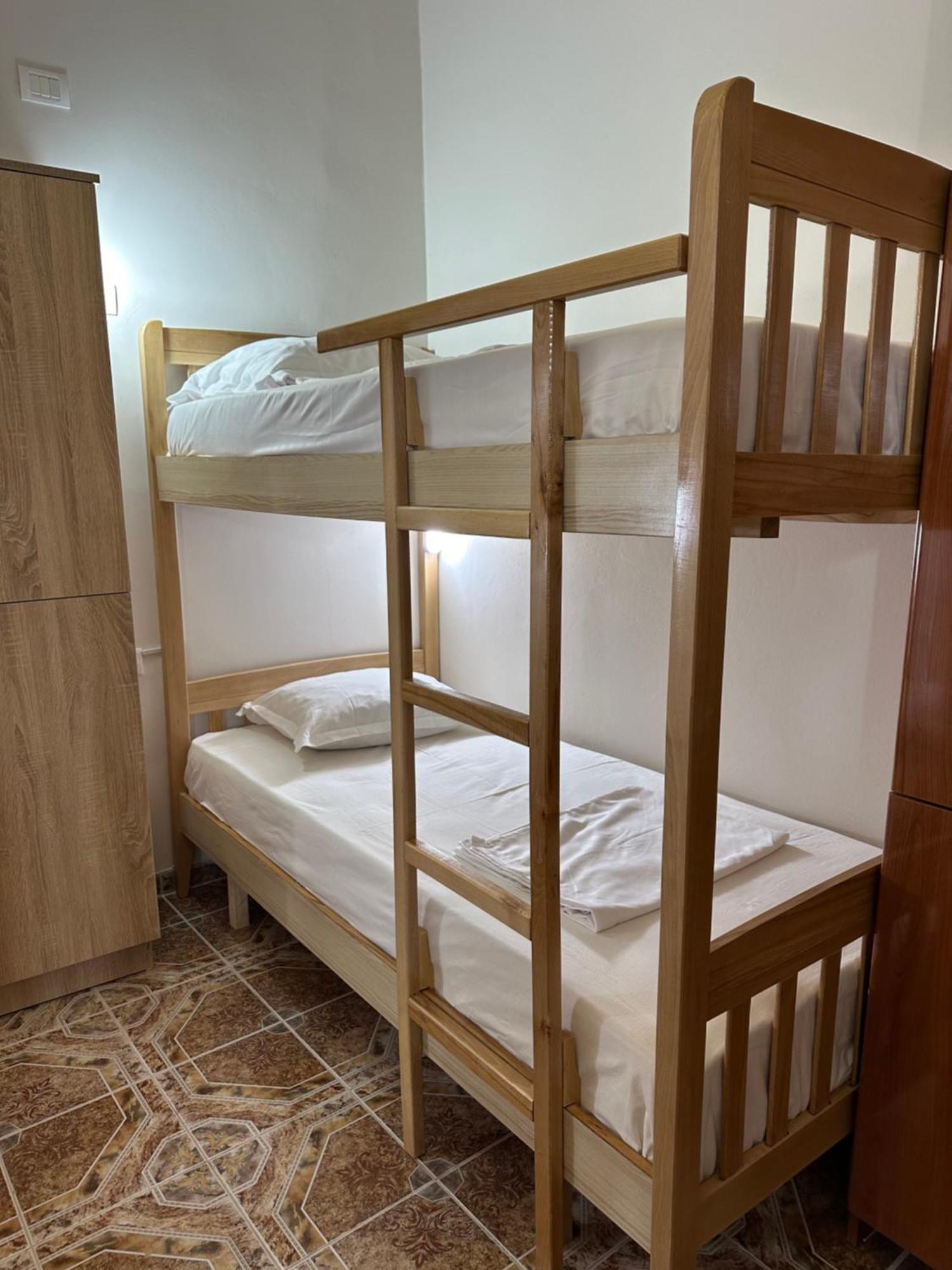 Tirana Lemon Breeze Hostel Exterior photo