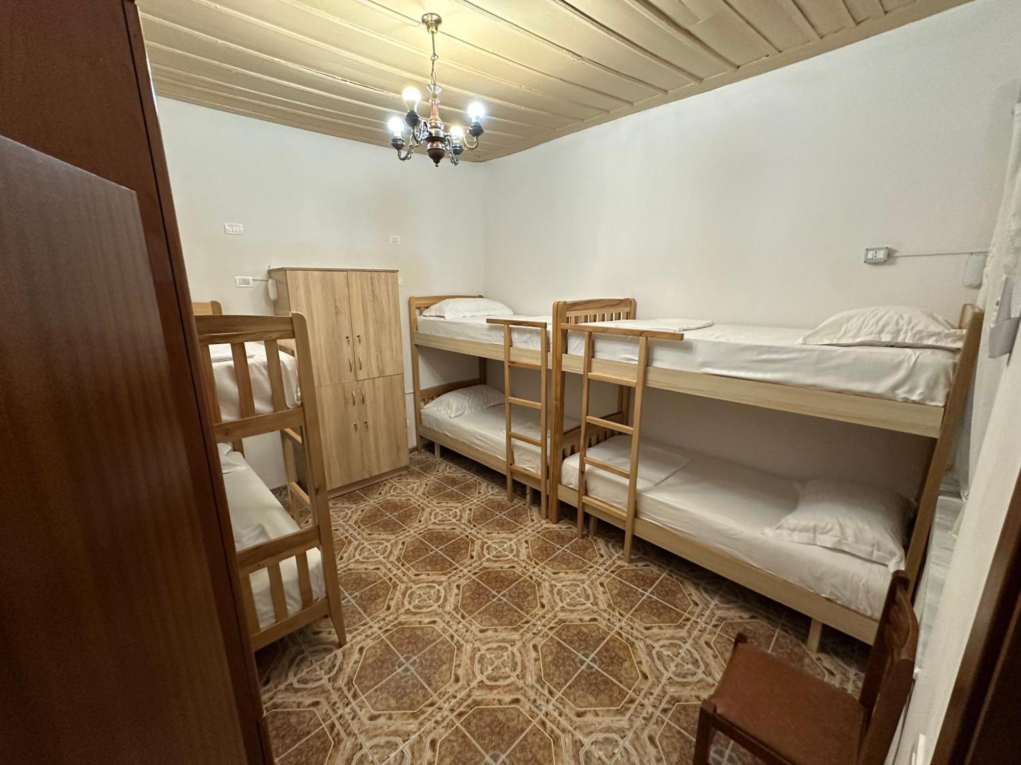 Tirana Lemon Breeze Hostel Exterior photo