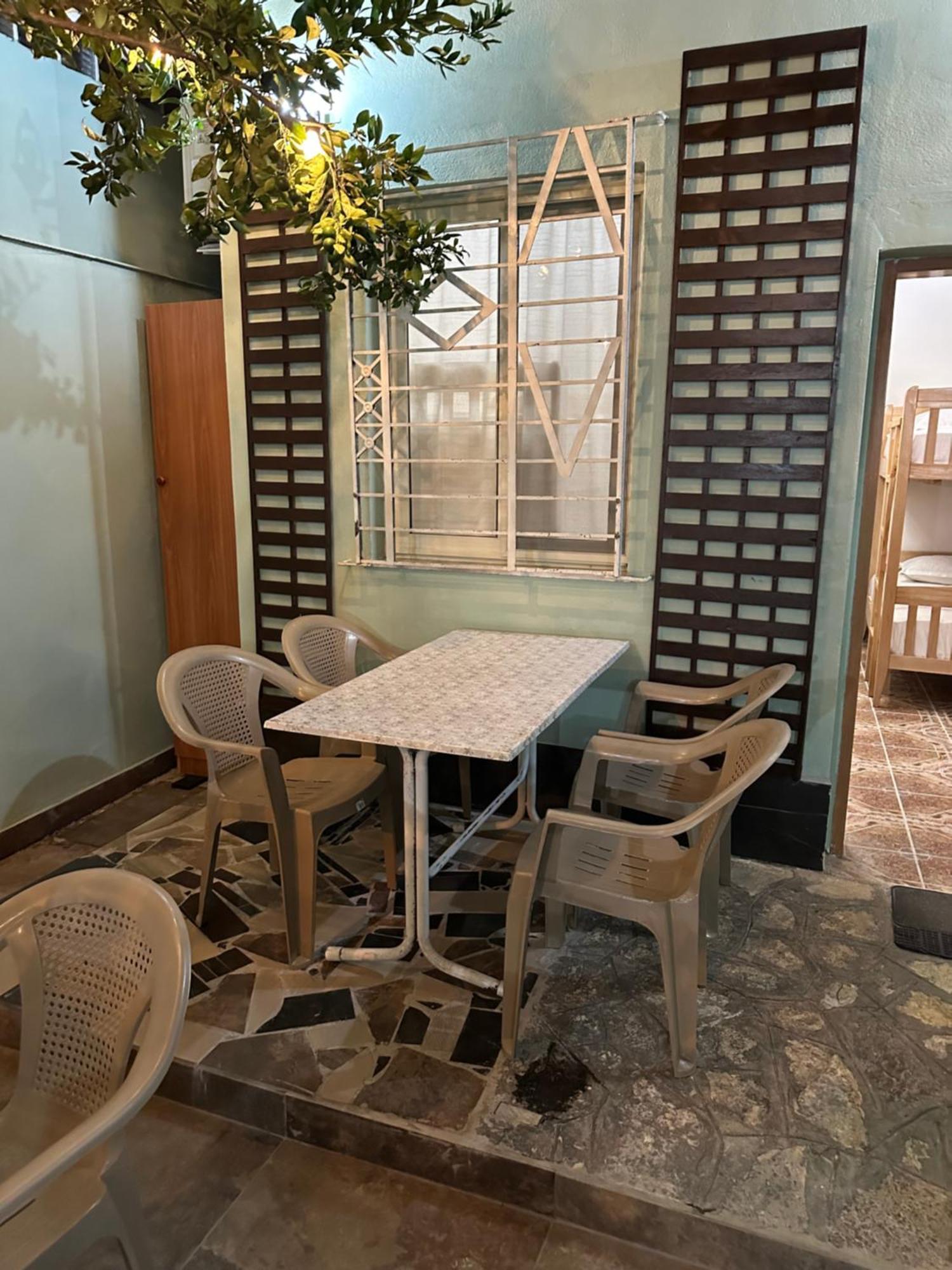 Tirana Lemon Breeze Hostel Exterior photo