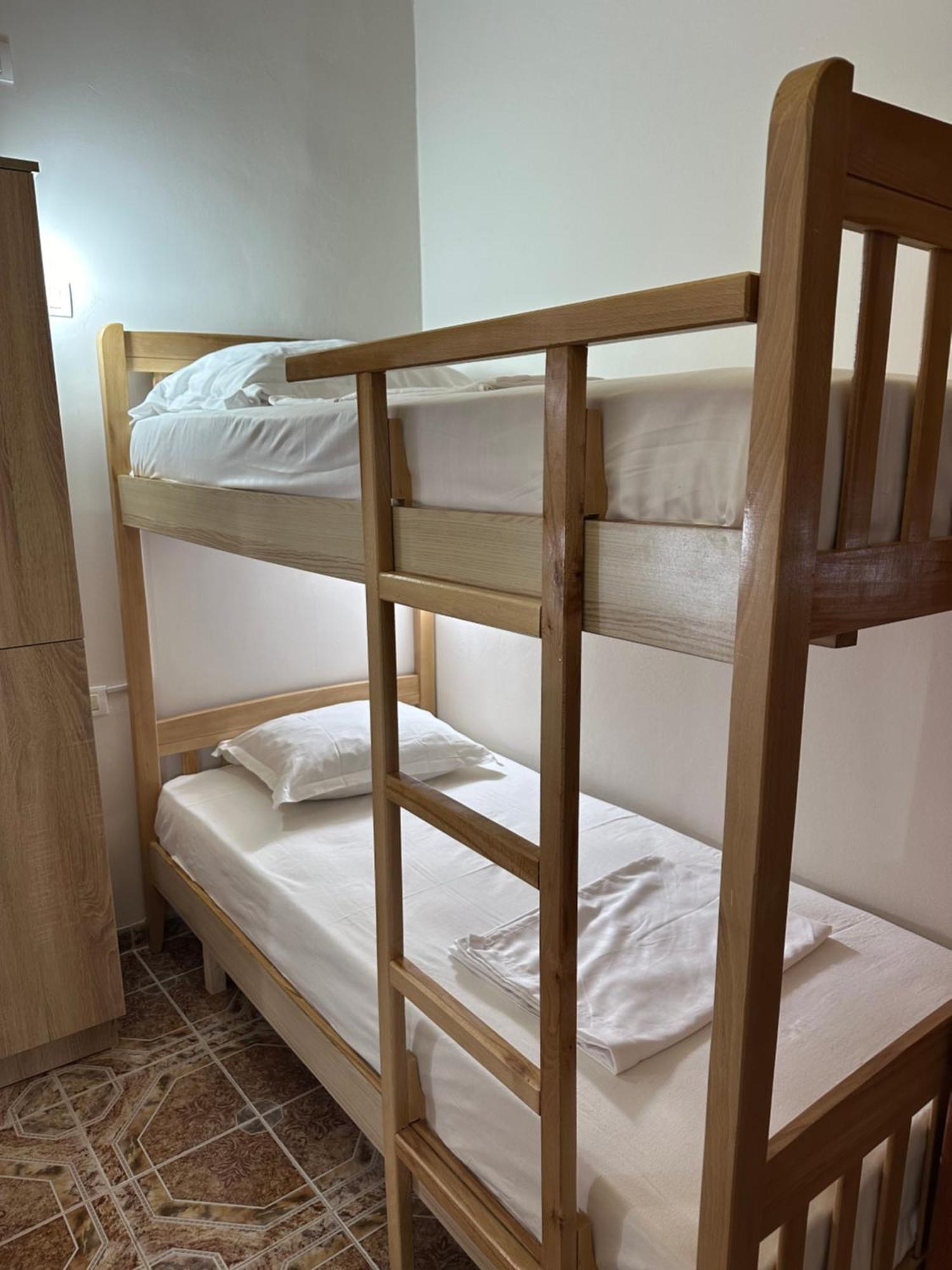 Tirana Lemon Breeze Hostel Exterior photo
